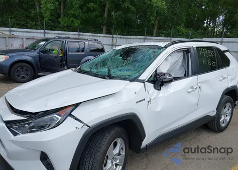2020 Toyota Rav4 Hybrid Xle z USA, uszkodzony, nr VIN 4T3R6RFV8LU003340